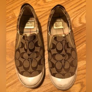Coach beagle signature C slip on shoes
